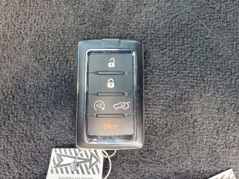 Used 2023 Jeep Wagoneer L 4WD w/ Premium Group I image 35
