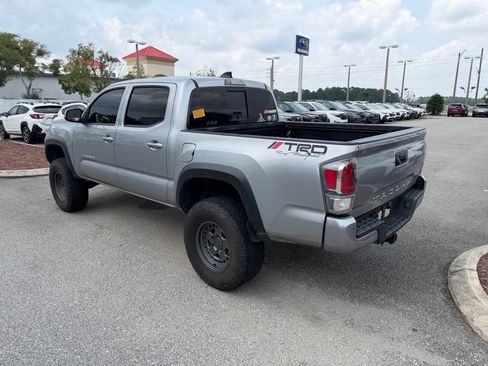 Used 2021 Toyota Tacoma TRD Off-Road w/ Technology Package AWD/4WD image 7