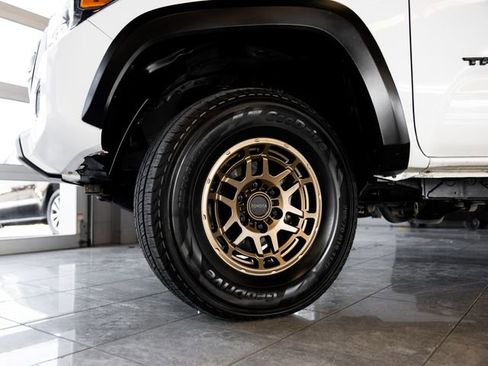 Used 2023 Toyota Tacoma SR w/ Trail Edition image 11