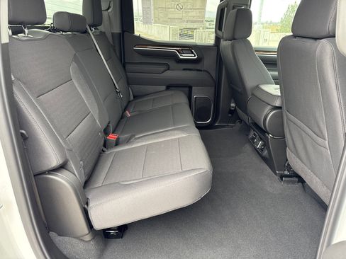 New 2026 GMC Sierra 1500 SLE image 19