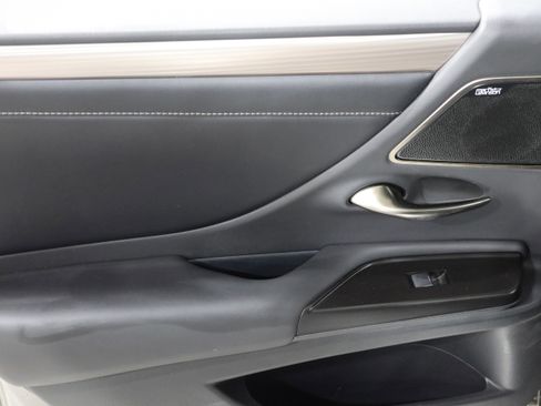 Used 2019 Lexus ES 350 F Sport w/ Accessory Package 2 image 34