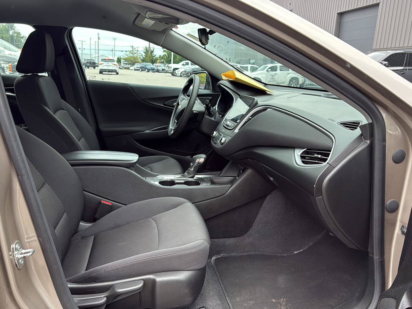 Used 2023 Chevrolet Malibu LT FWD image 12