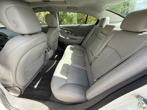 Used 2011 Buick LaCrosse CXL image 18