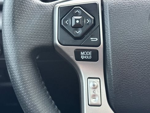 Used 2018 Toyota 4Runner SR5 Premium image 28