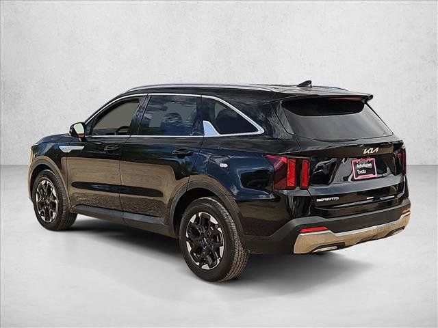 Used 2025 Kia Sorento S FWD image 8