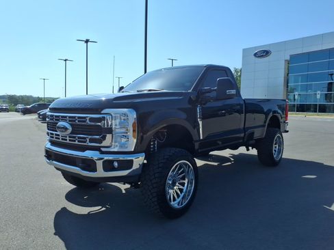 Used 2024 Ford F250 XLT w/ Snow Plow Prep Package AWD/4WD image 7