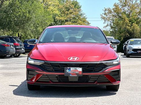 Used 2025 Hyundai Elantra SEL FWD image 10