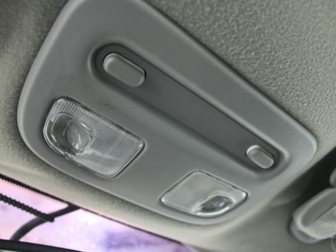 Used 2005 Buick Le Sabre Custom image 16