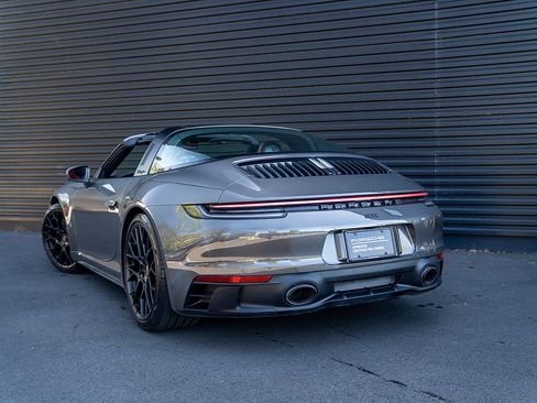 Certified 2024 Porsche 911 Targa 4 GTS AWD/4WD image 3