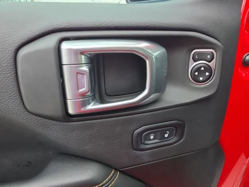 Used 2024 Jeep Wrangler Sahara w/ Technology Group image 20