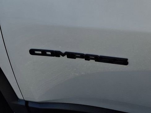 New 2026 Jeep Compass Limited image 19