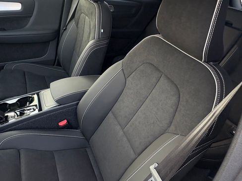New 2026 Volvo XC40 B5 Ultra w/ Protection Package Premier AWD/4WD image 18