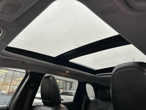 Used 2022 Jeep Cherokee Latitude Lux w/ Sun & Sound Group image 32