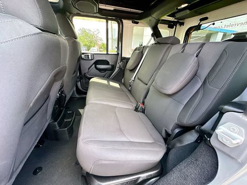 Used 2023 Jeep Wrangler Unlimited w/ Sun & Screen Package AWD/4WD image 23