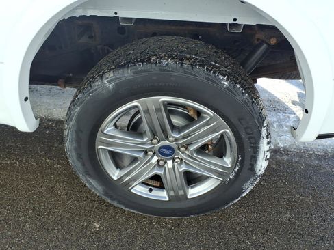 Used 2018 Ford F150 XLT w/ Equipment Group 302A Luxury image 8