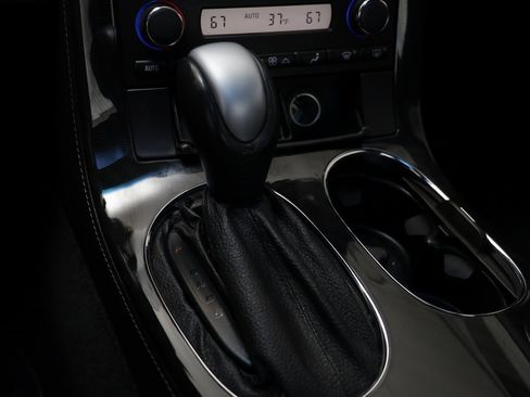 Used 2010 Chevrolet Corvette Coupe w/ Roof Package image 11