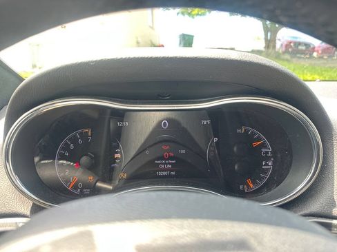 Used 2019 Jeep Grand Cherokee Limited AWD/4WD image 18