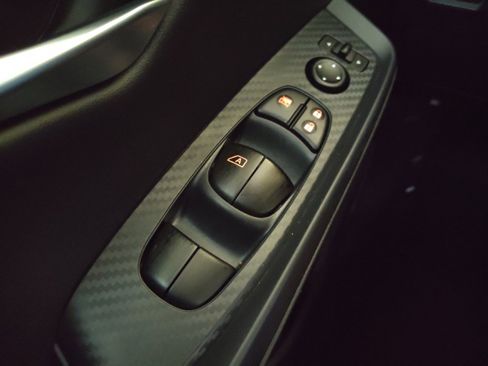 Used 2025 Nissan Sentra SV FWD image 27