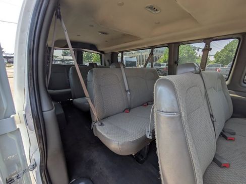Used 2019 Chevrolet Express 3500 LT w/ LT Preferred Equipment Group RWD image 17