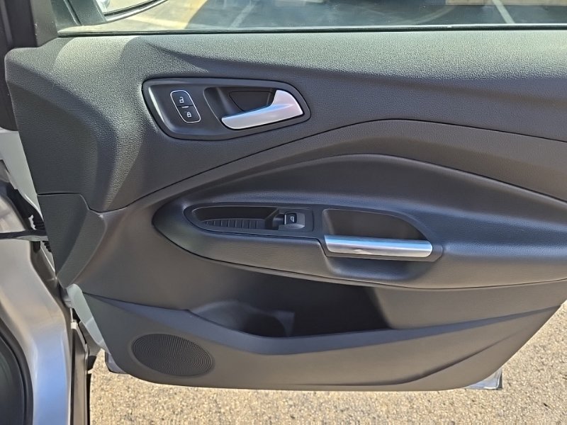 Used 2019 Ford Escape SEL AWD/4WD image 34