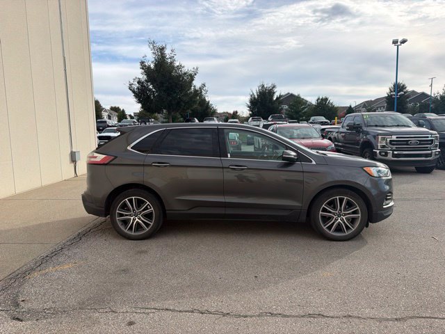 Used 2019 Ford Edge Titanium w/ Equipment Group 301A FWD image 3
