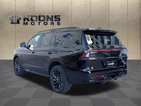 New 2025 Lincoln Navigator Reserve w/ Jet Appearance Package image 3