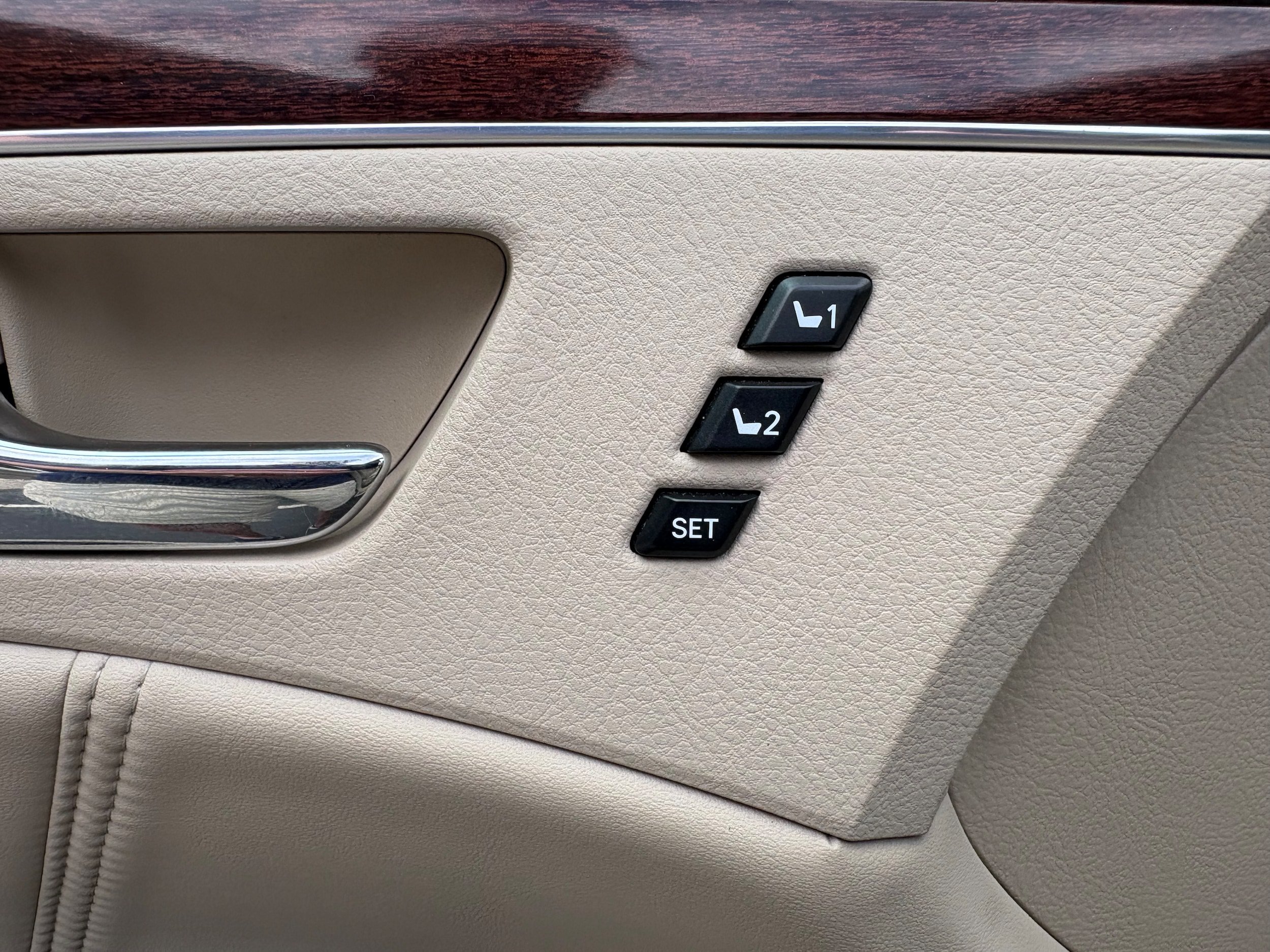 Used 2008 Toyota Avalon Limited FWD image 40