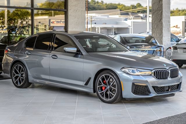 Used 2021 BMW 530i RWD image 4