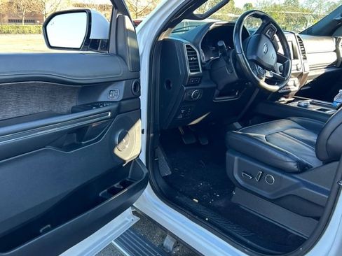 Used 2021 Ford Expedition Max Limited image 5
