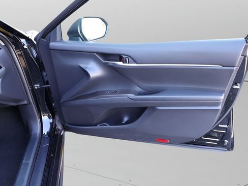 Certified 2024 Toyota Camry SE FWD image 17