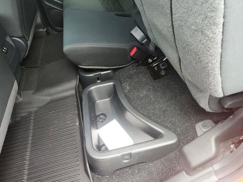 Used 2025 Nissan Frontier PRO-4X AWD/4WD image 19