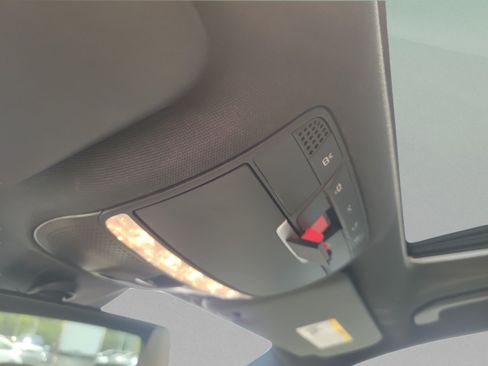 Used 2019 Mercedes-Benz E 300 image 26