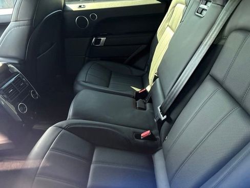 Used 2018 Land Rover Range Rover Sport HSE AWD/4WD image 9