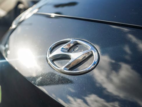 Certified 2023 Hyundai Kona SE image 11