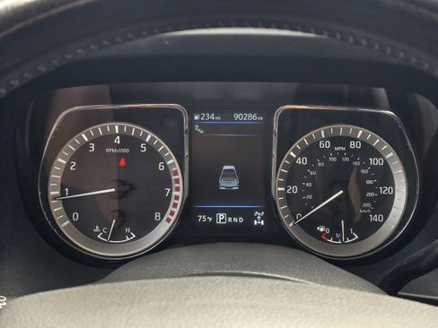 Used 2019 Nissan Titan PRO-4X w/ Pro-4x Convenience Package image 18