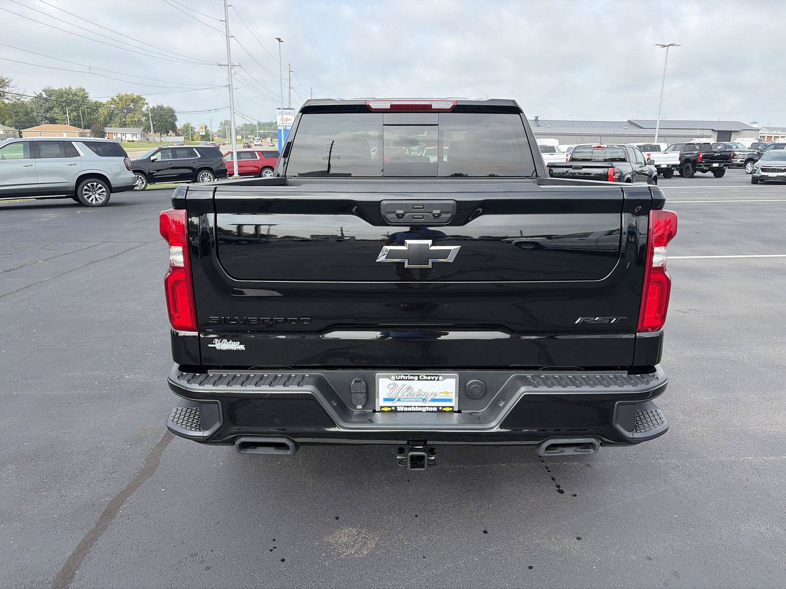 New 2026 Chevrolet Silverado 1500 RST w/ Dark Appearance Package AWD/4WD image 4