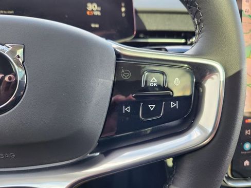 New 2025 Volvo EX90 Plus w/ Protection Package Premier image 20