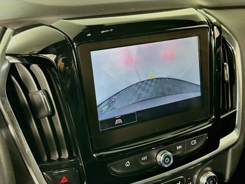Used 2022 Chevrolet Traverse LT AWD/4WD image 12