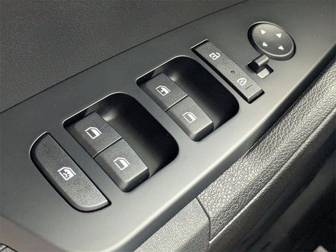 Used 2025 Kia Sportage LX image 27