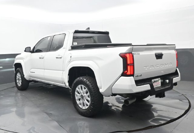Used 2024 Toyota Tacoma SR5 AWD/4WD image 3