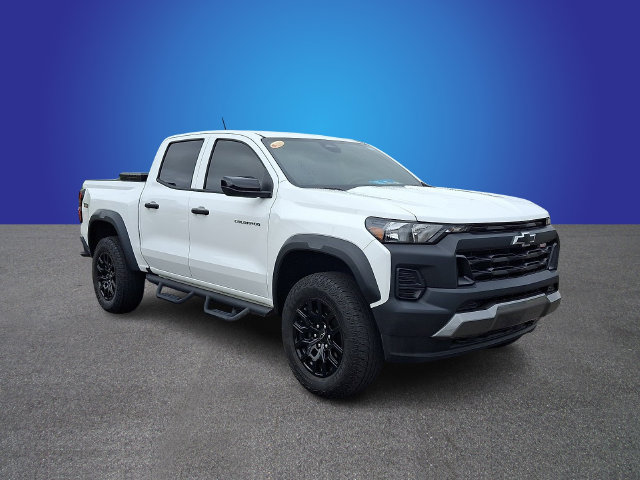 Used 2026 Chevrolet Colorado Trail Boss AWD/4WD image 3