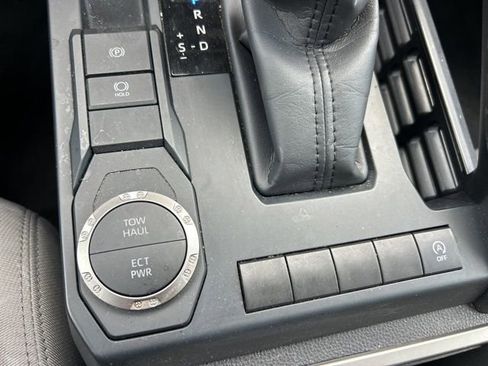Used 2025 Toyota Tacoma SR5 RWD image 15