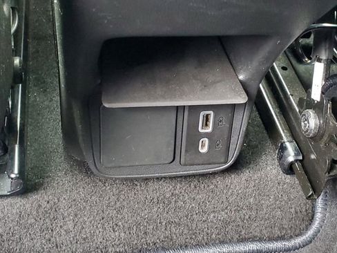 Used 2023 Buick Encore GX Preferred w/ Cold Weather Comfort Package FWD image 10