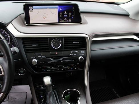 Used 2019 Lexus RX 350L Premium w/ Premium Package image 28