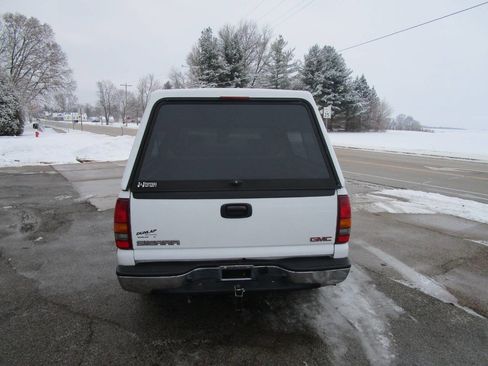 Used 2003 GMC Sierra 1500 2WD Extended Cab w/ Exterior Appearance Package image 4