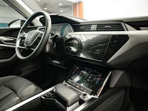 Used 2021 Audi e-tron Premium w/ Convenience Plus Package AWD/4WD image 47