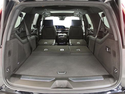 Used 2023 Cadillac Escalade ESV Sport Platinum w/ LPO, ONYX Package image 11