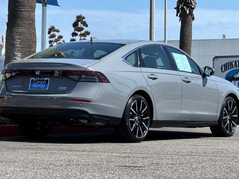 Used 2025 Honda Accord Touring image 9