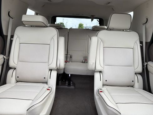 Used 2021 GMC Yukon Denali w/ Denali Premium Package AWD/4WD image 27
