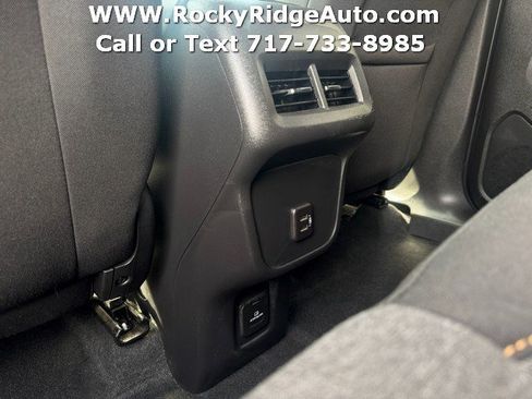 Used 2023 Chevrolet Equinox LT AWD/4WD image 31